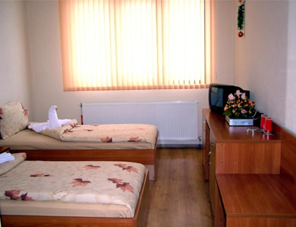Family Hotel St. Constantine And Helena Ivaylovgrad Habitación foto
