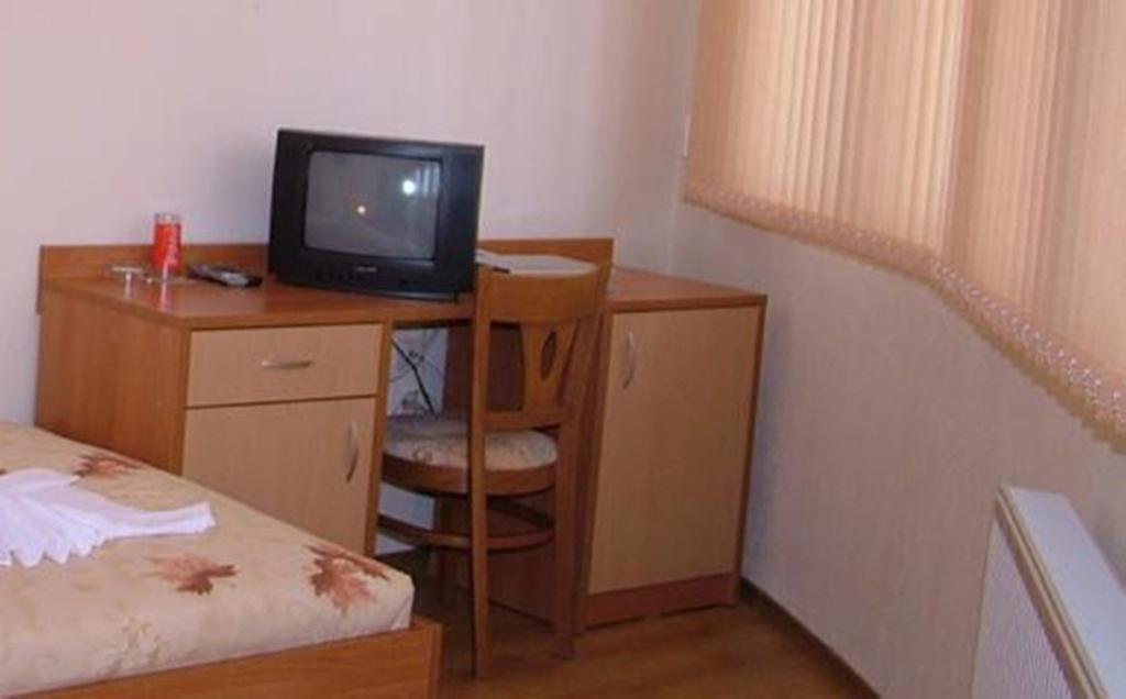 Family Hotel St. Constantine And Helena Ivaylovgrad Habitación foto