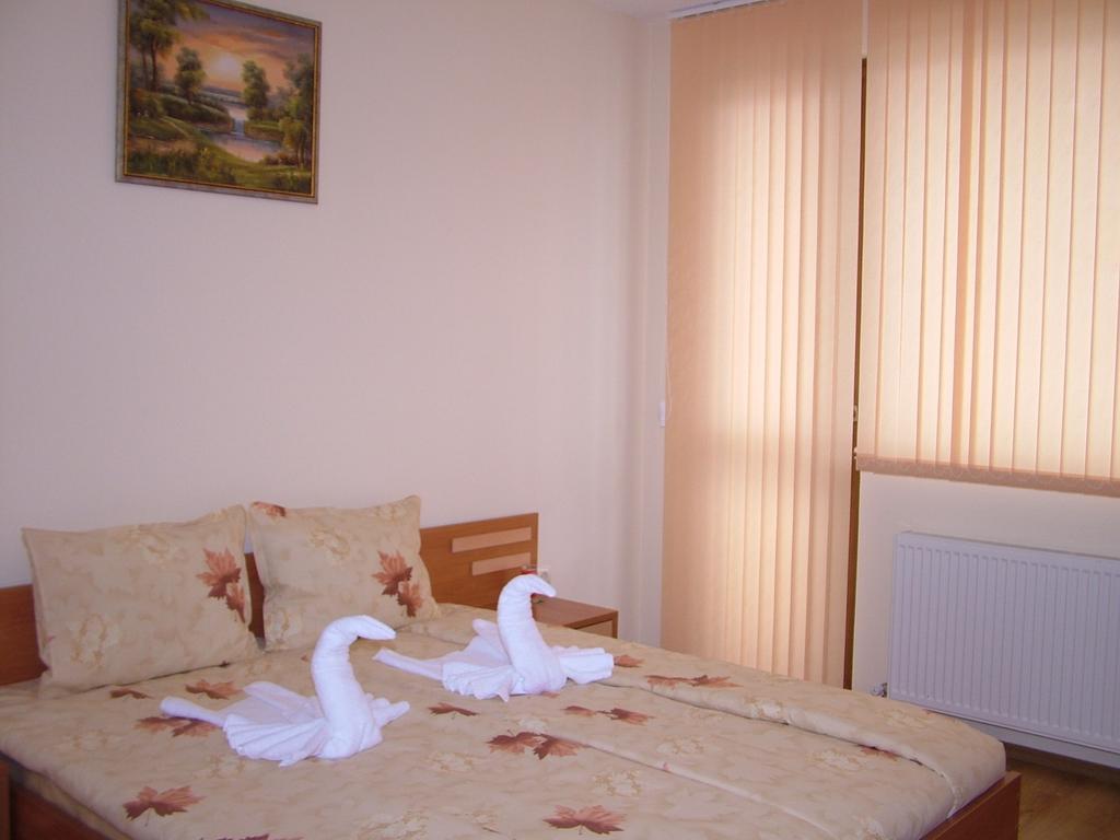 Family Hotel St. Constantine And Helena Ivaylovgrad Exterior foto